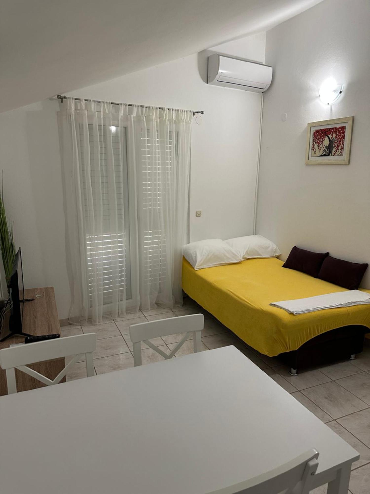 Danguba Apartment Kremena Luaran gambar